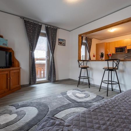 Vision Apartment - ลีวินโญ ภายนอก รูปภาพ